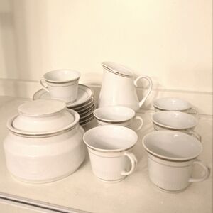 ⭐️40% Off⭐️ Vintage Elegant White and Gold Espresso Set